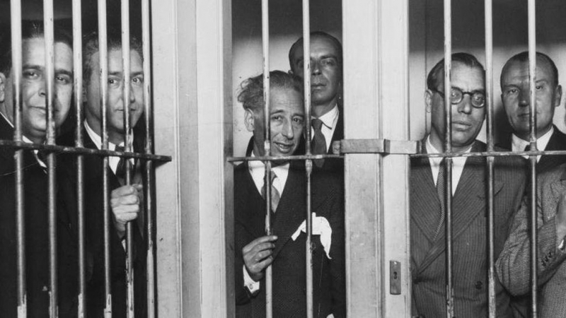 El president de la Generalitat Lluís Companys, detingut amb altres membres del seu govern, després dels fets d'octubre de 1934