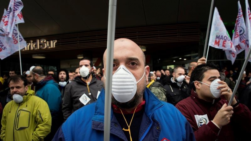 Los trabajadores de Metro de Madrid protestan por la exposición al amianto en trenes y estaciones. EFE/ Luca Piergiovanni