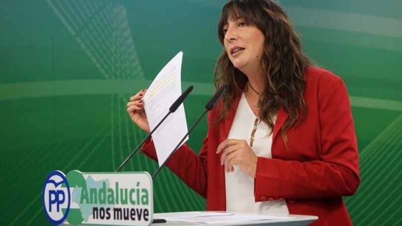 Loles López, secretaria general del PP-A, en rueda de prensa. EUROPA PRESS/Archivo