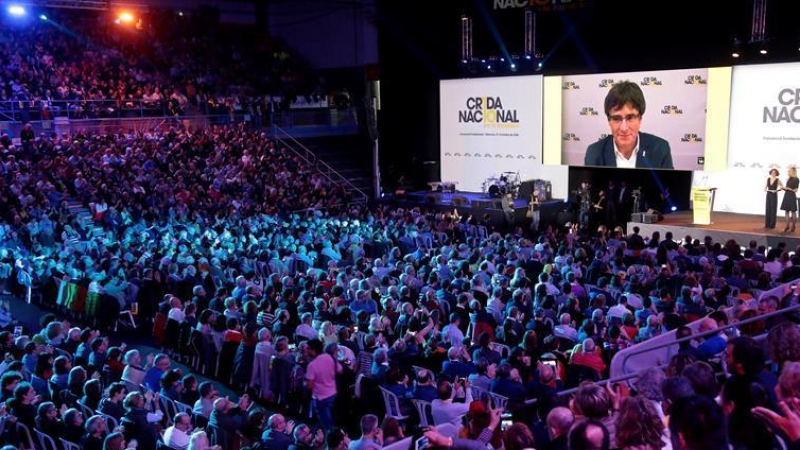 Convenció fundacional de la Crida Nacional per la República des de Manresa amb la participació de l'expresident a l'exili, Carles Puigdemont. EFE/Susanna Sáez