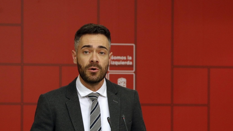 El secretario de Comunicación, Acción electoral y Programa del PSOE , Felipe Sicilia, durante la rueda de prensa tras la reunión del Comité Electoral del partido en la sede de Ferraz. EFE/ Ballesteros