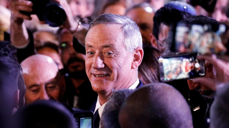 Benny Gantz,  exjefe de las fuerzas armadas israelíes y jefe del partido Israel Resilience durante un acto de campaña. / REUTERS - AMIR COHEN