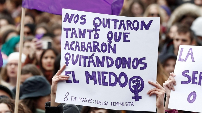 Mujeres protestan contra el machismo en Navarra / EFE