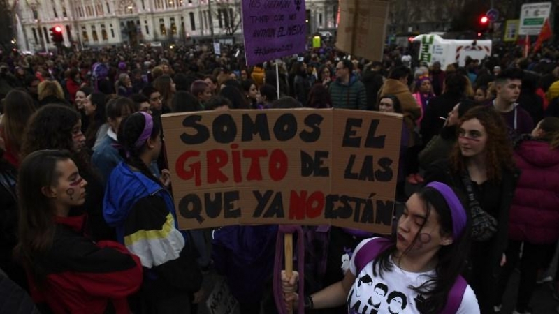 Una pancarta durante la manifestación feminista del 8M en Madrid. - EFE