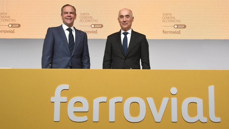 Rafael del Pino, presidente de Ferrovial (d.), e Íñigo Meirás, consejero delegado (i.) durante la junta general de accionistas de la constructora. E.P.