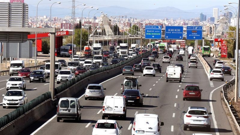 Estado que presenta esta tarde la carretera A-4, en sentido salida de Madrid, durante la operación especial de tráfico con motivo de la Semana Santa. /EFE