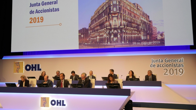 El presidente de OHL, Juan Villar-Mir de Fuentes, durante su intervención en la junta de accionistas de la constructora. EFE/ Angel Díaz