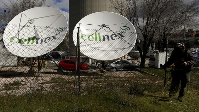 Antenas del gestor de infraestructuras de telecomunicaciones Cellnex en Madrid. REUTERS/Sergio Perez