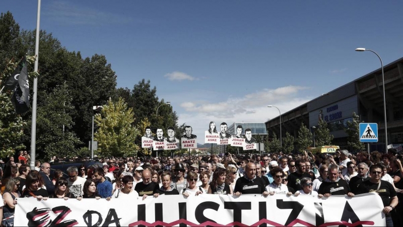 Una de las manifestaciones realizadas en solidaridad con los jóvenes de Altsasu. EFE