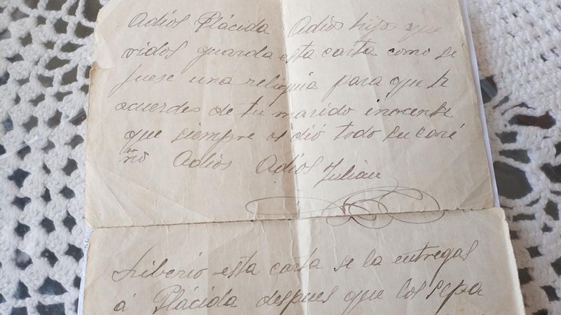 Carta enviada por Julián Carlón a su esposa y a sus hijos desde la cárcel de Valladolid.- ALEJANDRO TORRÚS