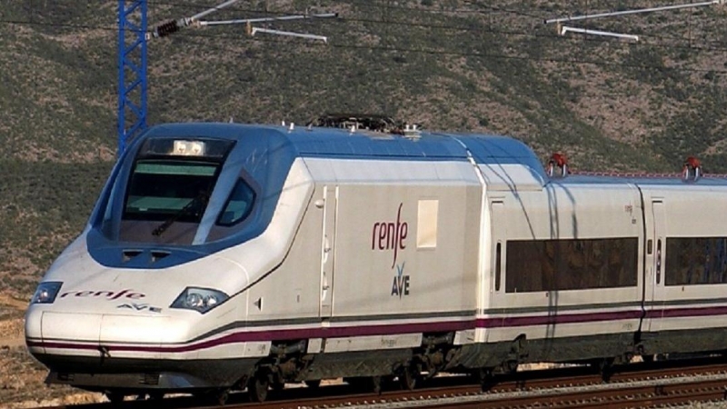 Tren AVE de Renfe. E.P.