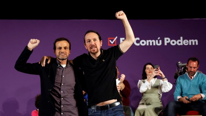 El candidat d'Unidas Podemos a la Moncloa, Pablo Iglesias, participa aquest dimecres del mitin central de campanya dels comuns a Barcelona, al costat de l'alcaldessa de la ciutat, Ada Colau, i amb el cap de llista d'En Comú Podem al Congrés, Jaume Asens.