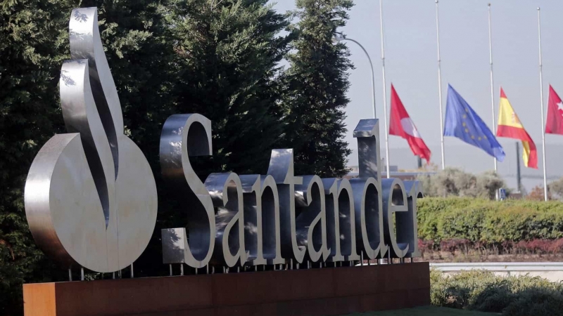 Entrada a la Ciudad Financiera del Santander en Boadilla. (EFE- archivo)