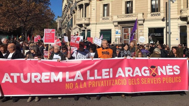 Pancarta de la manifestació contra la Llei Aragonès. EUROPA PRESS.