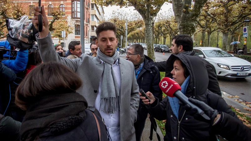 El acusado del 'Caso Arandina' Victor Rodríguez a su llegada este jueves a la Audiencia Provincial de Burgos. EFE