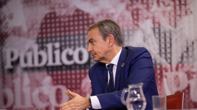 El expresidente del Gobierno José Luis Rodríguez Zapatero en el plató de Público.- CHRISTIAN GONZÁLEZ