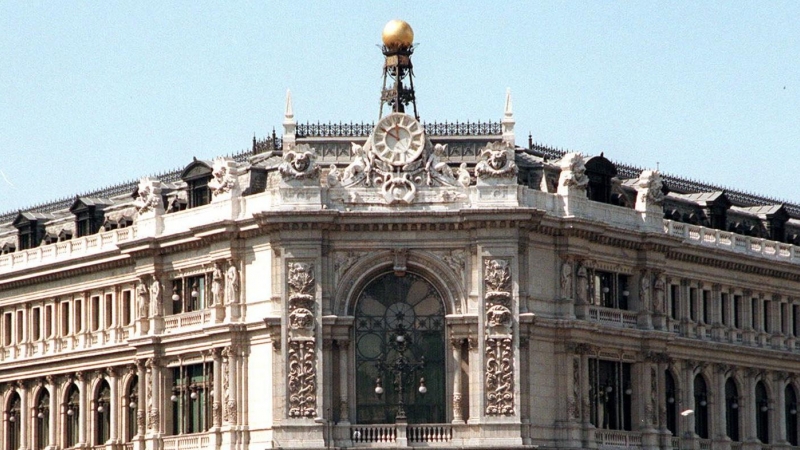 Fachada de la sede central del Banco de España, en la madrileña plaza de Cibeles. EFE