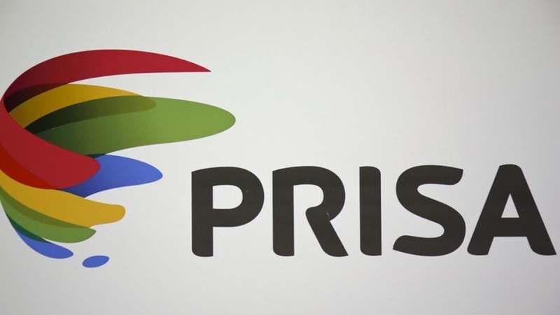 El logo de Prisa, en un cartel durante una de las juntas de accionistas del grupo de comunicación. REUTERS/Andrea Comas