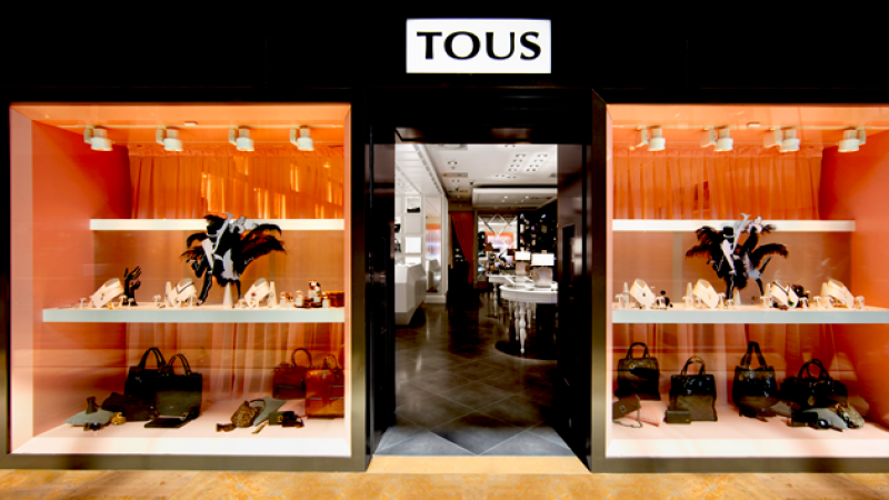 Imagen de una tienda Tous, ubicada en un centro comercial de Barcelona / EFE
