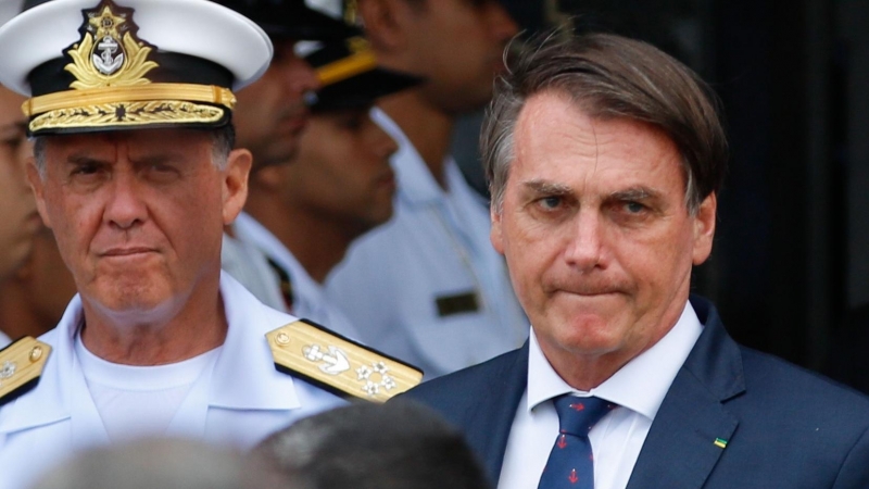 20/01/2020 - El presidente brasileño, Jair Bolsonaro, el pasado lunes en un acto con almirantes de la Marina. FERNANDO FRAZÃO/ AGÊNCIA BRASIL