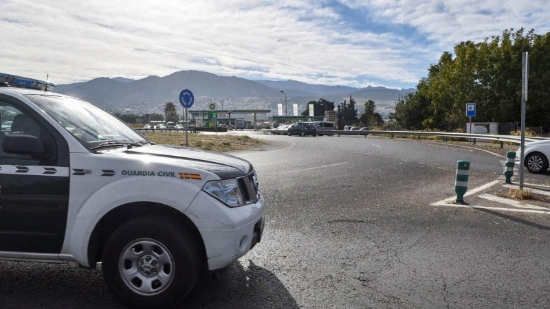 Imagen de archivo de un coche patrulla de la Guardia Civil./ EFE