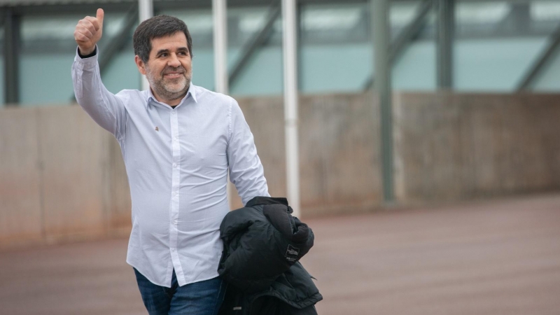 Jordi Sànchez, en sortir de la presó de Lledoners gràcies al seu primer penitenciari. EUROPA PRESS / DAVID ZORRAKINO