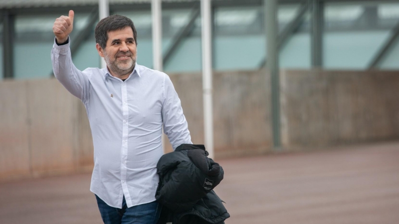 Jordi Sànchez, en sortir de la presó de Lledoners gràcies al seu primer penitenciari. EUROPA PRESS / DAVID ZORRAKINO