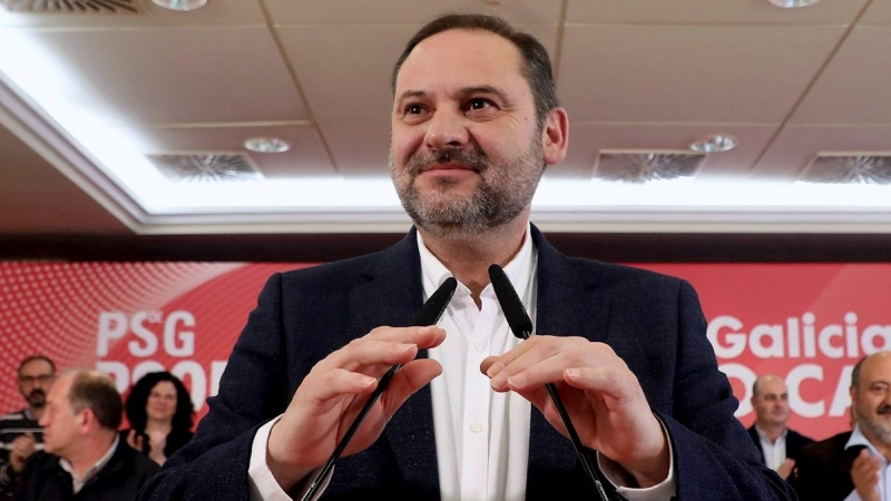 25/01/2020.- El secretario de Organización del PSOE y ministro de Transportes, José Luis Ábalos, durante el Comité nacional gallego del partido. / EFE - XOÁN REY