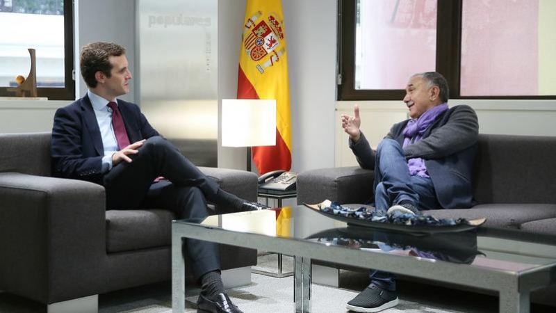 Pablo Casado en una reunión con José María Álvarez, secretario general de UGT en octubre 2018. Fuente: PP