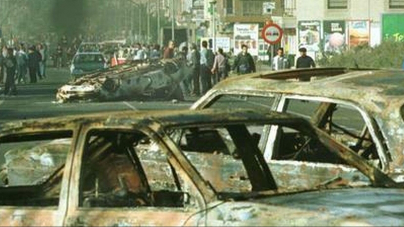 Imagen de archivo de la protesta del 7 de febrero de 2000. / EFE