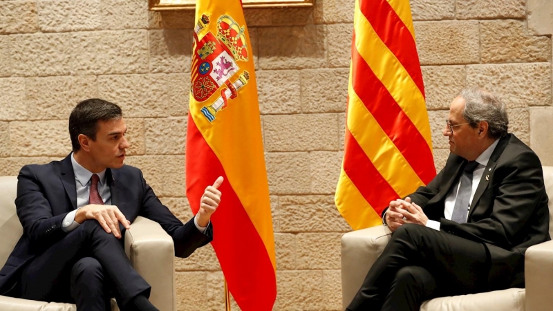 Pedro Sánchez i Quim Torra reunits al Palau de la Generalitat. EFE / ALBERTO ESTÉVEZ.