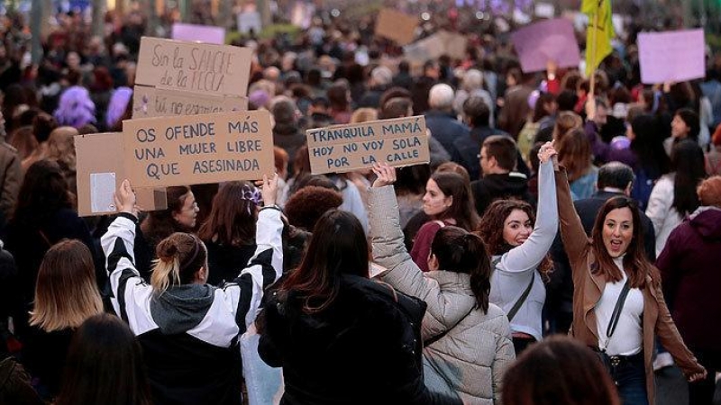 Imagen de la marcha feminista del 8M en Madrid. EFE