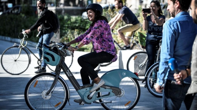 La alcaldesa de París, Anne Hidalgo en París. AFP / STEPHANE DE SAKUTIN