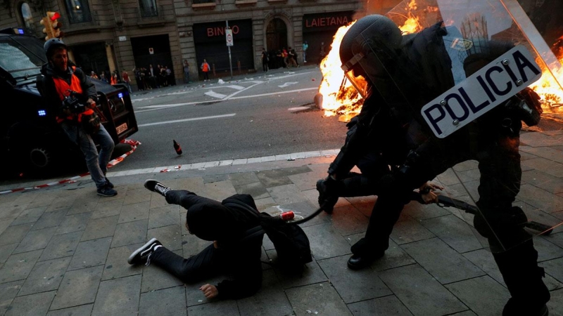 Cargas policiales en Barcelona