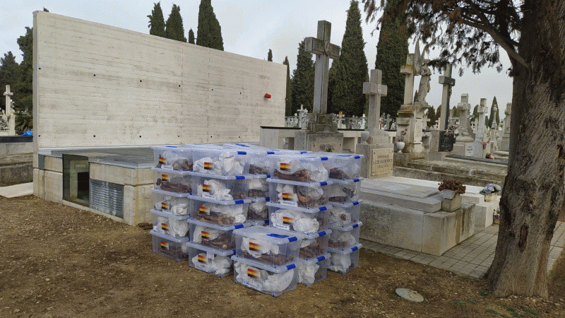 Memorial construido en el cementerio del Carmen, a apenas unos metros de donde se encontraban las fosas con víctimas de la dictadura.- ARMH VALLADOLID