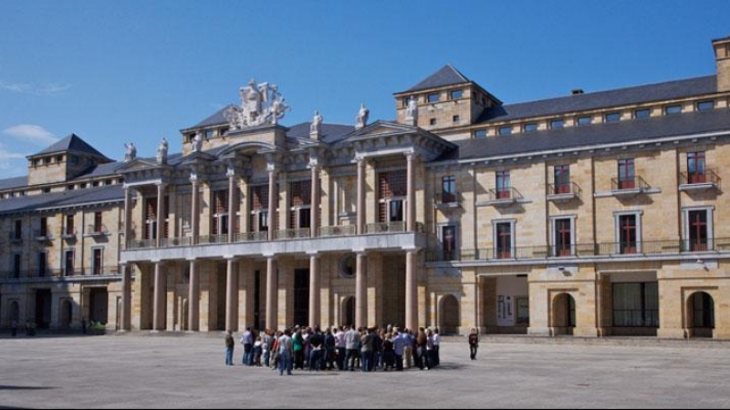 Actualmente es el edificio es la Ciudad de la Cultura como resultado de un proyecto de transformación que el Gobierno del Principado de Asturias acometió en 2001.- CIUDAD DE LA CULTURA