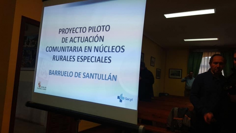 Presentación de la Consejería de Sanidad sobre el proyecto piloto que quieren impulsar en Barruelo de Santullán./ Plataforma por la Recuperación de las Guardias Médicas