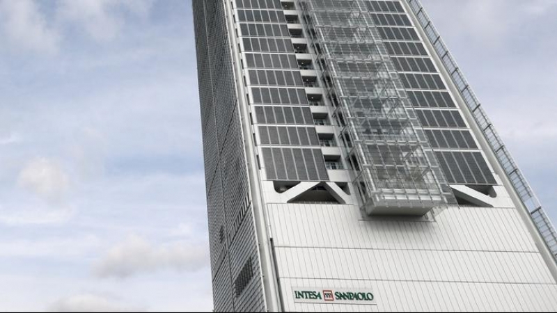 La sede del banco Intesa Sanpaolo en Turin. REUTERS/Stefano Rellandini