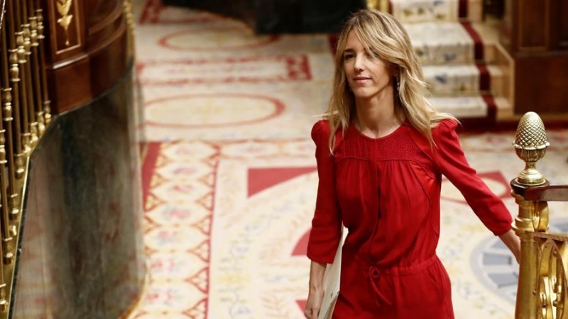 La portavoz del PP en el Congreso, Cayetana Álvarez de Toledo, durante la sesión de control al Gobierno que se celebra este miércoles en el Congreso. EFE/Mariscal