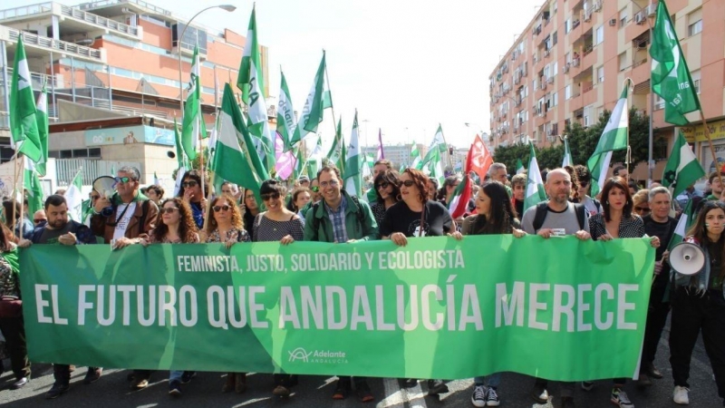 Teresa Rodríguez, Toni Valero y otros líderes de la izquierda andaluza, en la manifestación del 28-F. Europa Press