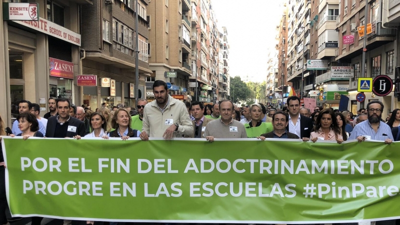 Manifestación en Murcia a favor del veto parental propuesto por Vox. Twitter.