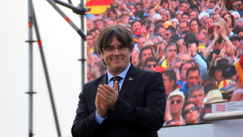 Pla mig de l'eurodiputat, Carles Puigdemont, després de pronunciar el seu discurs a l'acte del Consell per la República. Imatge del 29 de febrer del 2020. Eli Don | ACN