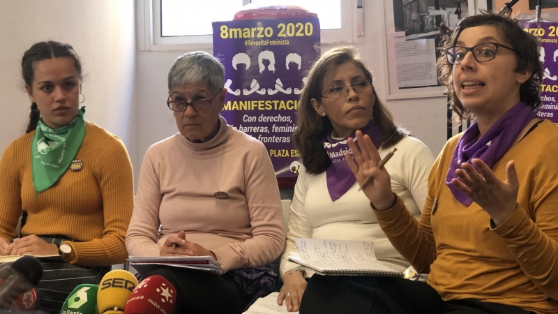 04/03/2020 - De izqda. adcha. Sara Naila Navacerrada, Luisi Acevedo, Constanza Cisneros y Ruth Caravantes, de la Comisión 8M de Madrid durante una rueda de prensa. / E.Q.