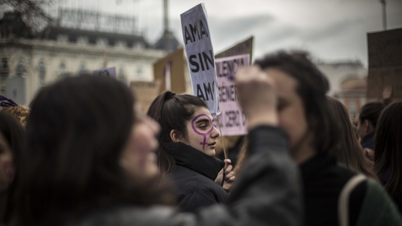 Manifestantes en la marcha feminista de Madrid.- JAIRO VARGAS