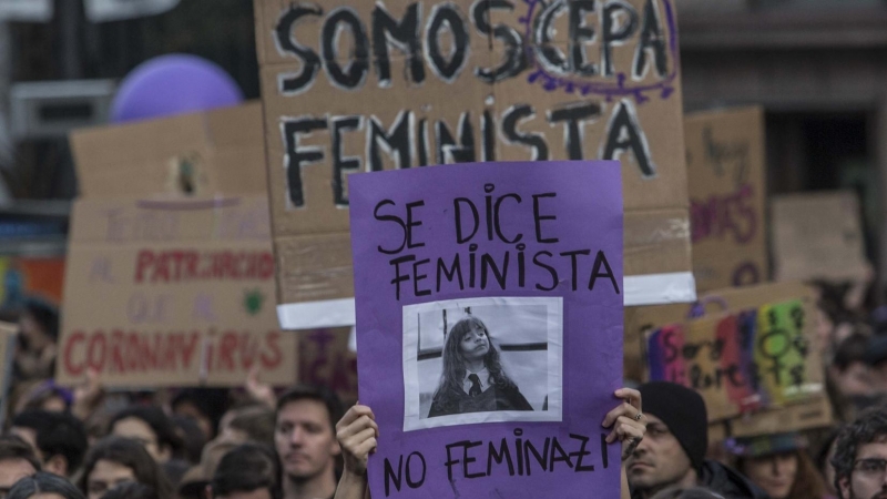 Pancartas en la manifestación del 8M en Madrid.- JAIRO VARGAS