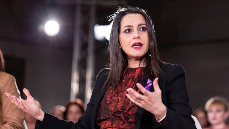 06/03/2020.- La presidenta y portavoz del Grupo Parlamentario de Ciudadanos en el Congreso de los Diputados, Inés Arrimadas, participa este viernes en el encuentro de 'Mujeres Liberales', organizado por la formación naranja en Málaga. EFE/ Carlos Díaz