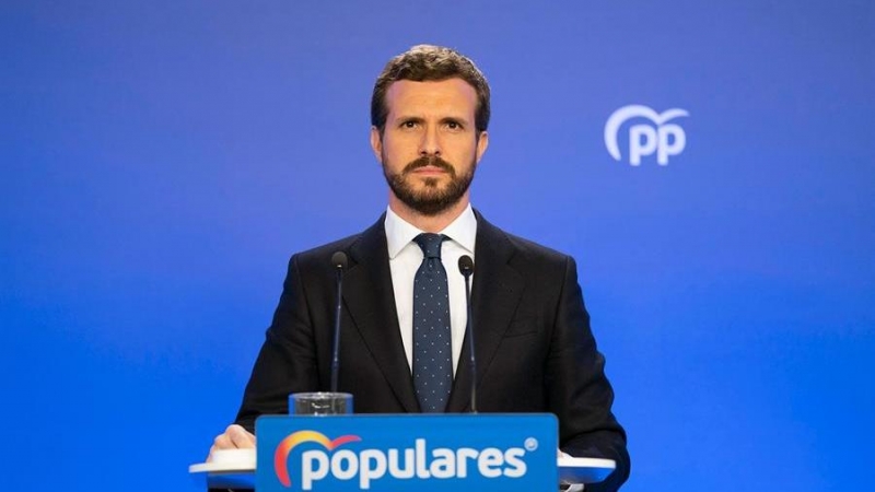 Fotografía facilitada por el Partido Popular de su presidente, Pablo Casado, durante la rueda de prensa que ha ofrecido este jueves ofrecida de forma telemática desde la sede del PP, sin periodistas por la crisis del coronavirus. EFE/PP