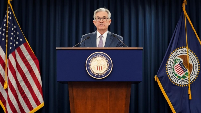 El presidente de la Reserva Federtal de EEUU (el banco cental estadounidense), Jerome Powell, en una rueda de prensa en la sede de la institución en Washington. REUTERS/Kevin Lamarque