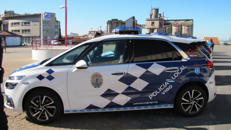 Un coche de la Policía local de Vigo.-EFE