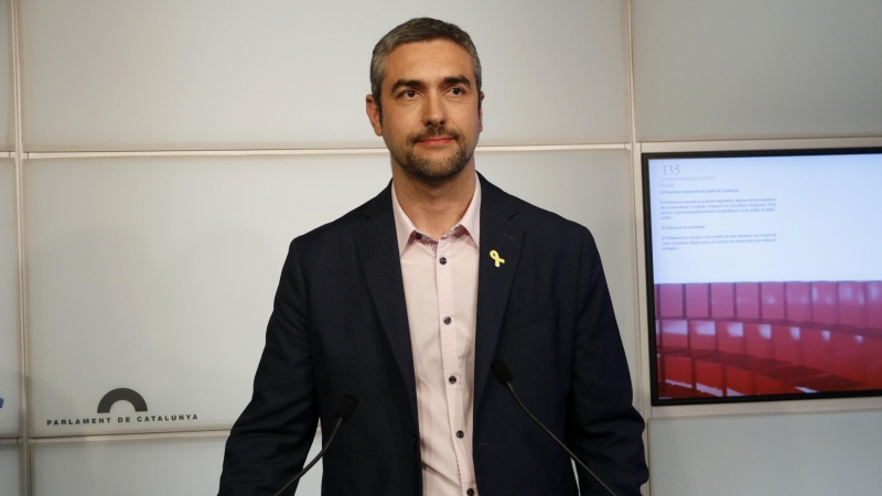 Bernat Solé, en una roda de premsa al Parlament. ACN / GUILLEM ROSET.